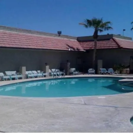Siegel Slots And Suites 
